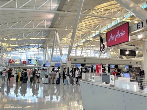 Airport to raise terminal fee .
